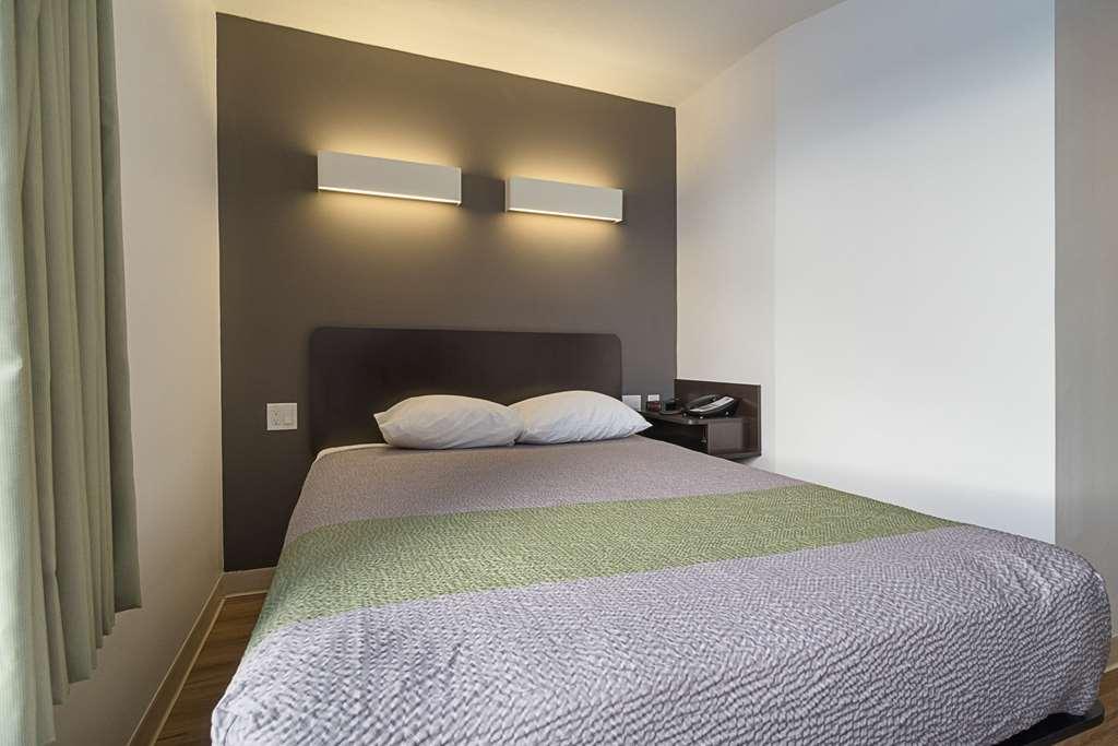 Studio 6-Bruderheim, Ab Room photo