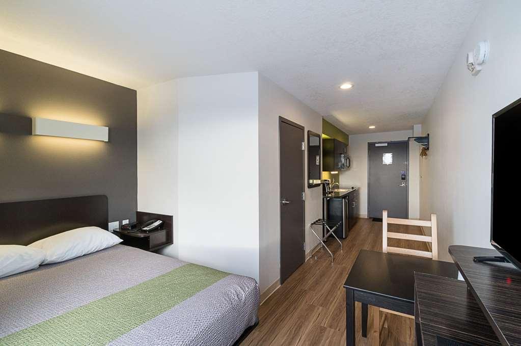 Studio 6-Bruderheim, Ab Room photo
